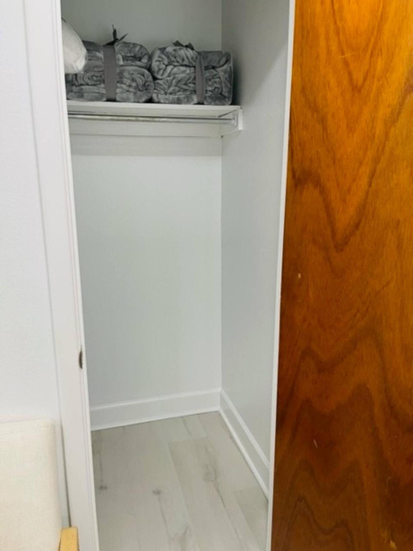 Walk Everywhere! 1-Bedroom Gem In Downtown Hub نيو بورت ريتشي المظهر الخارجي الصورة