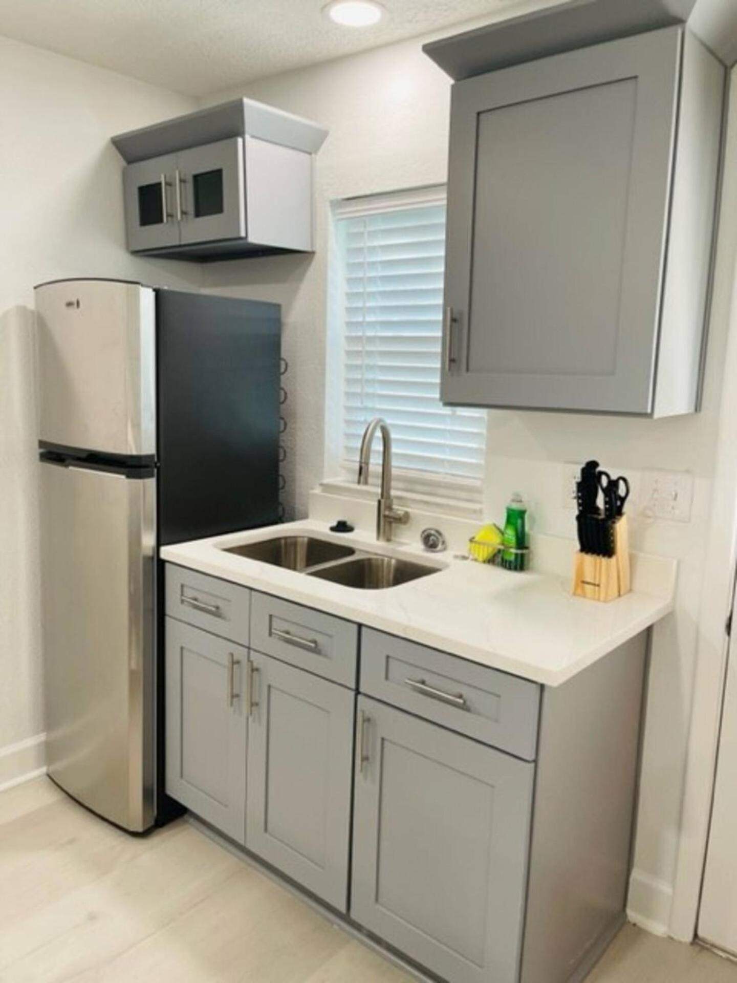 Walk Everywhere! 1-Bedroom Gem In Downtown Hub نيو بورت ريتشي المظهر الخارجي الصورة